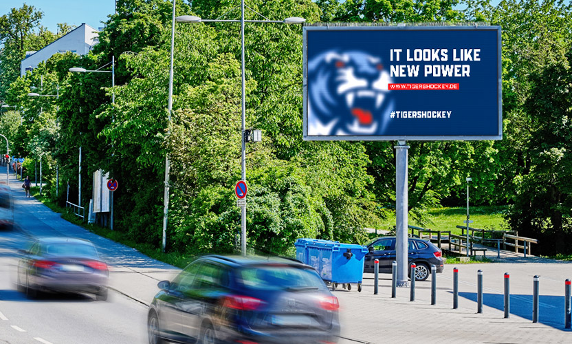 LED-Wall vor dem Eisstadion am Pulverturm